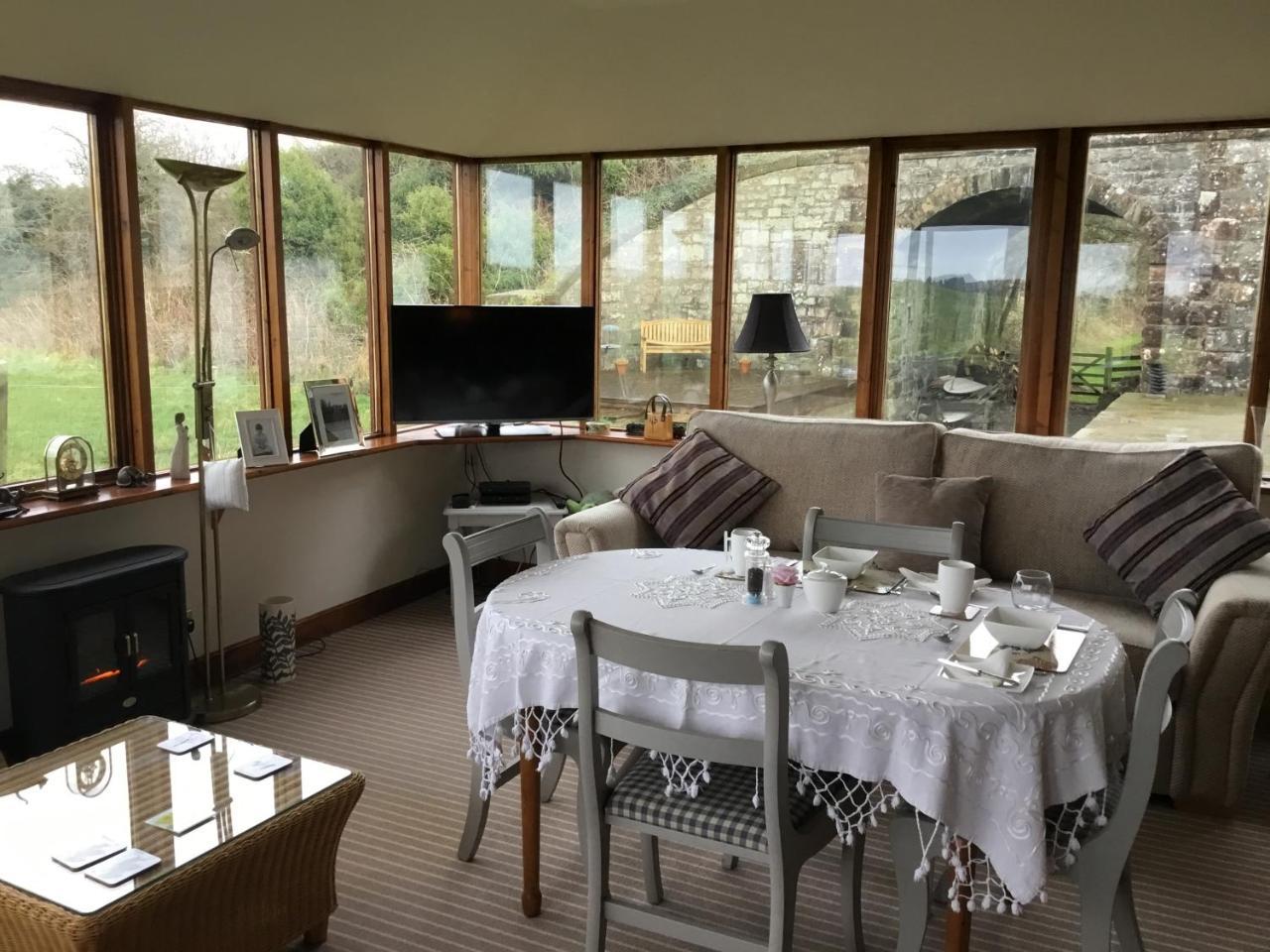 The Old Station House Bed and Breakfast Castle Douglas Buitenkant foto